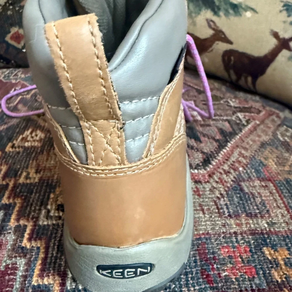 KEEN "Pyrenees" Never Worn NWT Hiking Boots - Picture 6 of 10